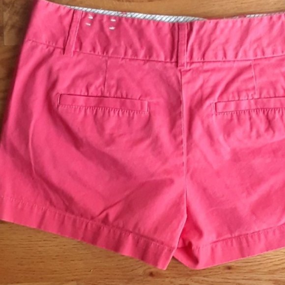 Loft Coral Pink Orange Chino Shorts Size 2 - Picture 3 of 3